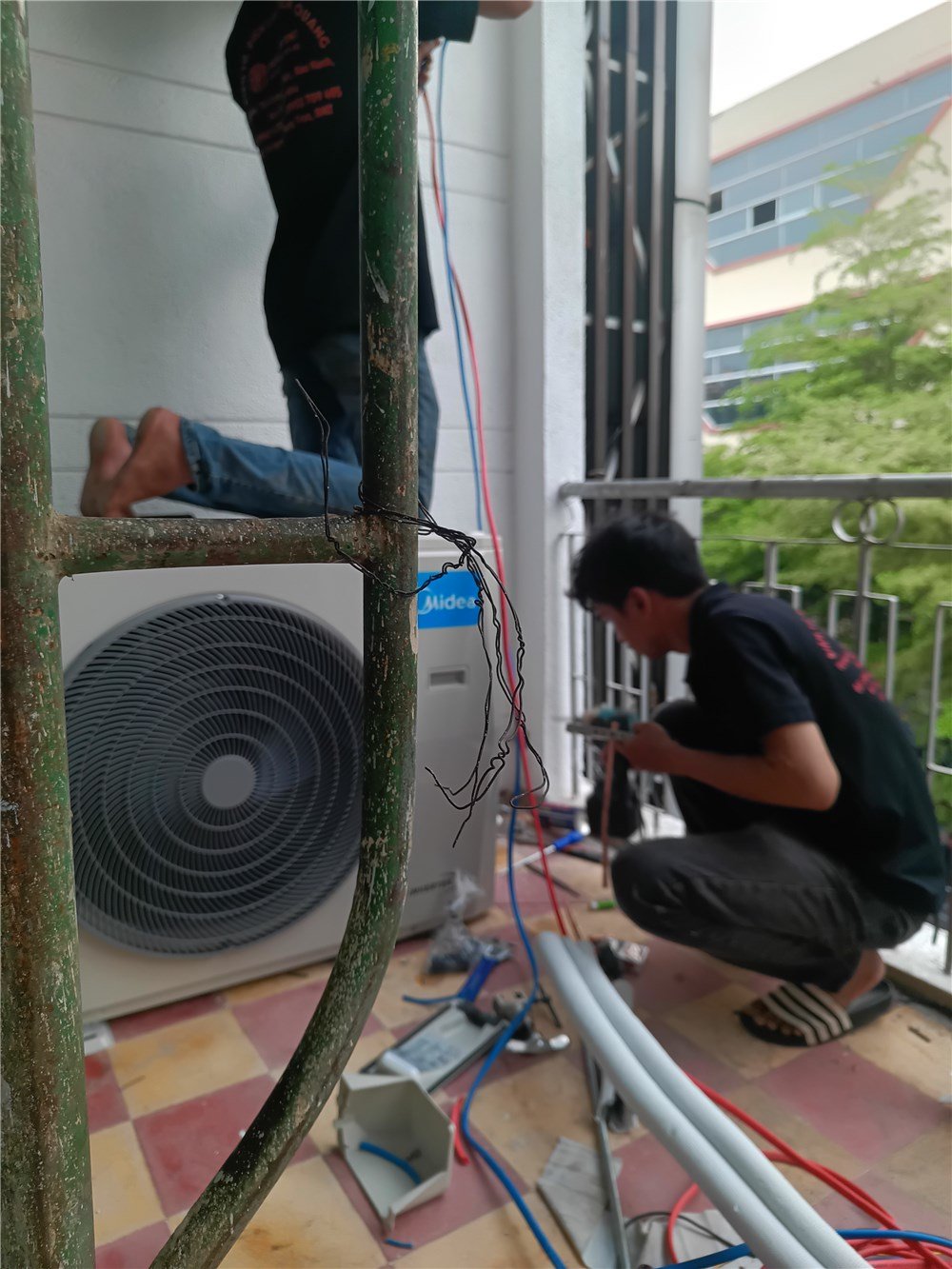 Lắp máy lạnh tại đường Phan Chu Trinh, BMT